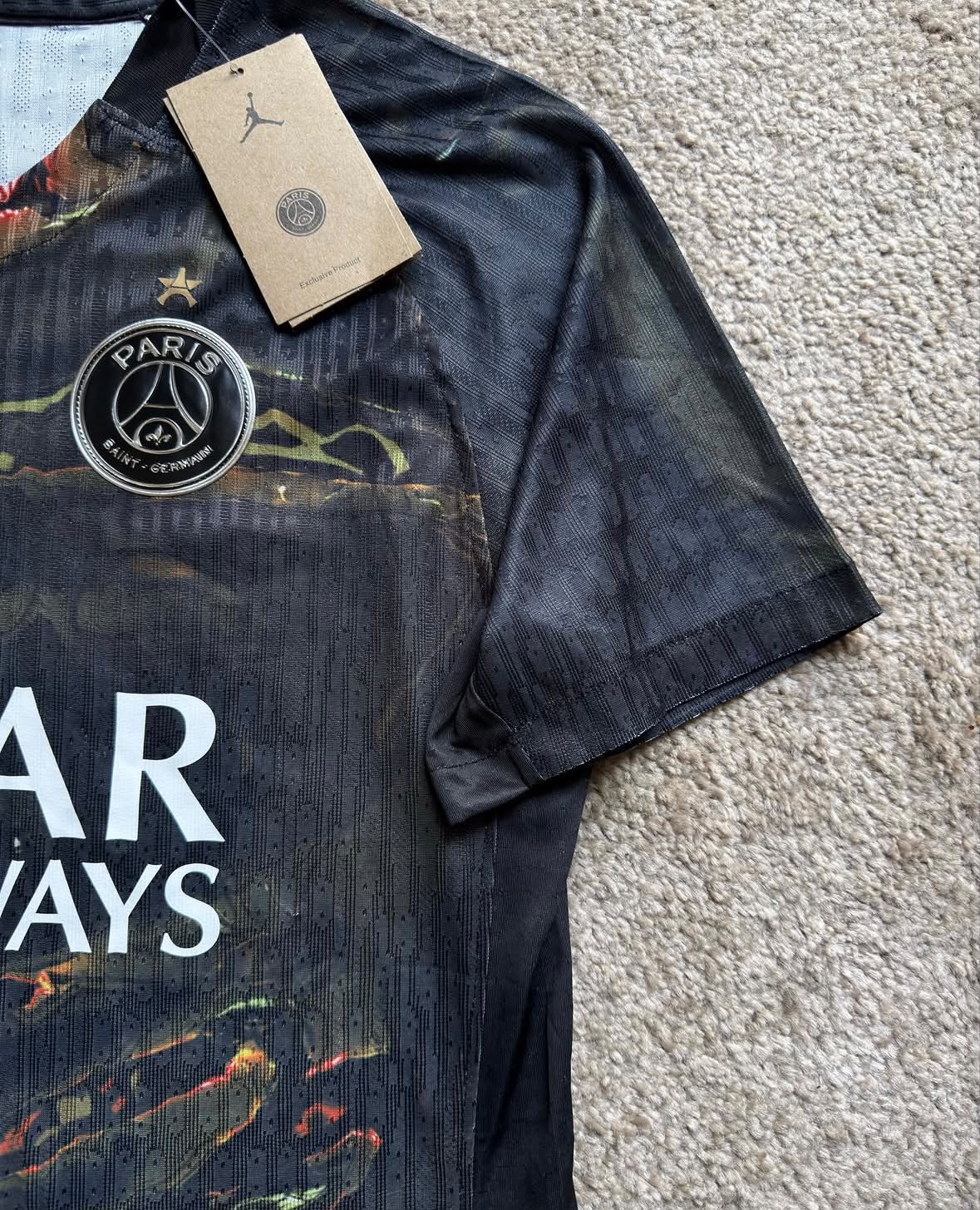 PSG NIGHT EDITION KIT 2026

VERSION PRO PLAYER